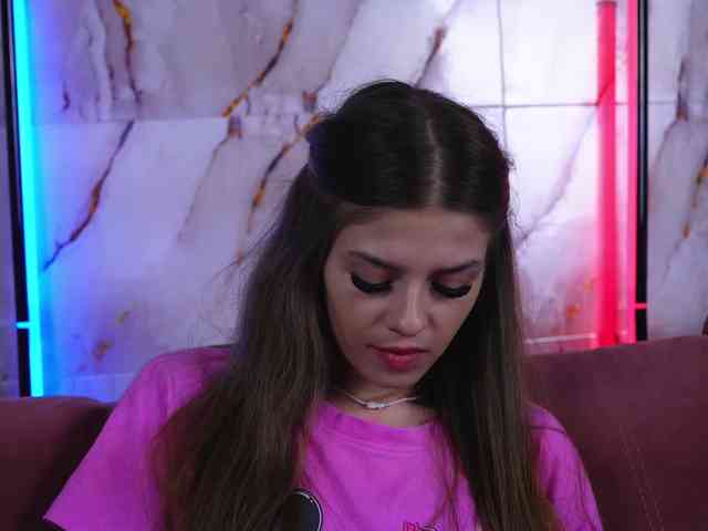 Sukie69 webcam