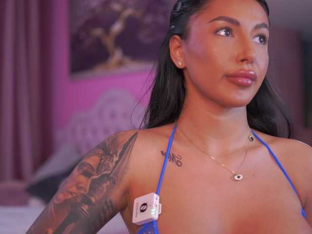 AishaaDevoe's BongaCams show and profile