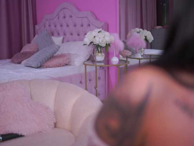 AishaaDevoe's BongaCams show and profile