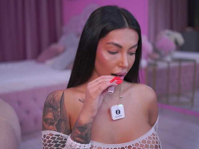 AishaaDevoe's BongaCams show and profile