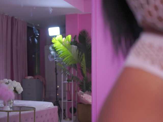 AishaaDevoe's BongaCams show and profile