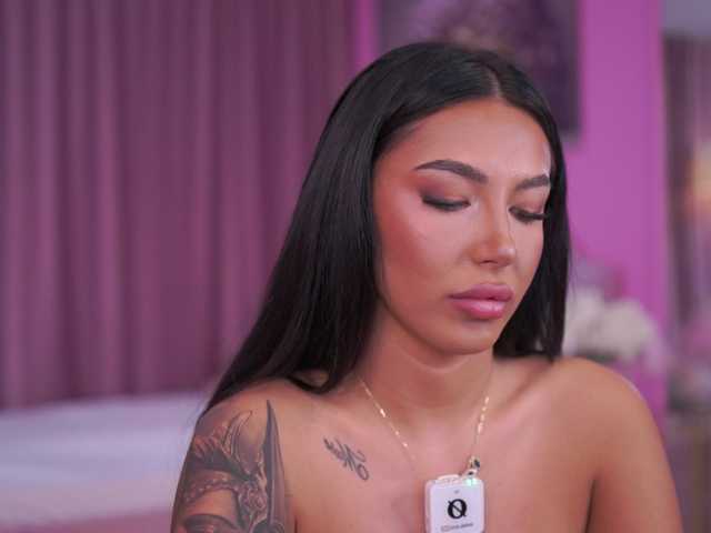 AishaaDevoe's BongaCams show and profile