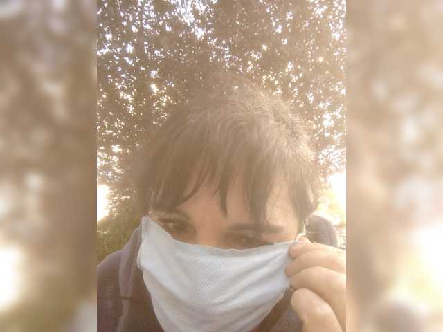 Lolaaa11's BongaCams show and profile