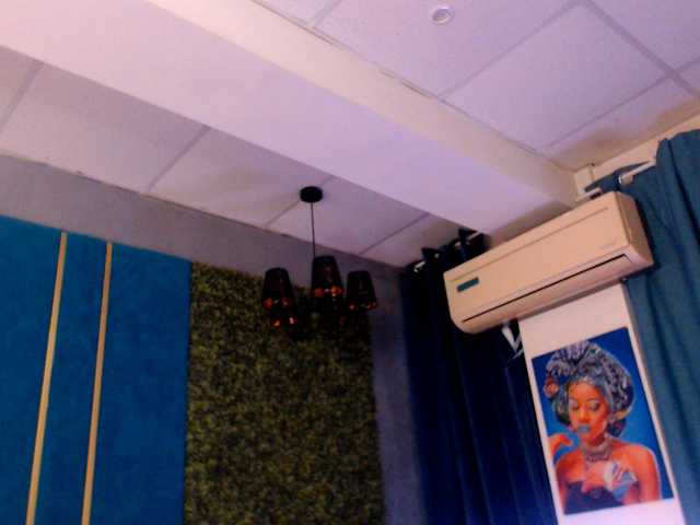  SuzanStacks chat room