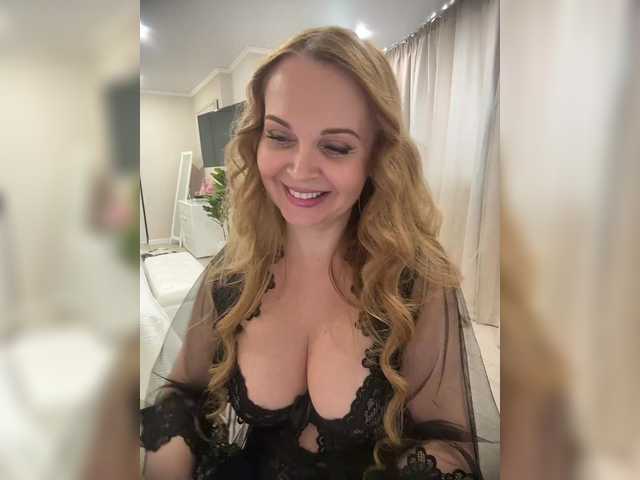 XxxSexyMilfxxX's BongaCams profile