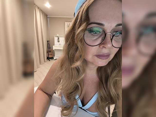  XxxSexyMilfxxX chat room