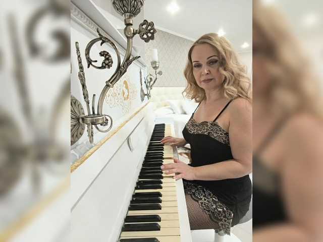  XxxSexyMilfxxX chat room