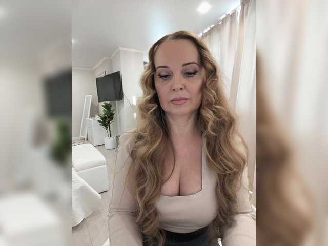 XxxSexyMilfxxX's BongaCams show and profile