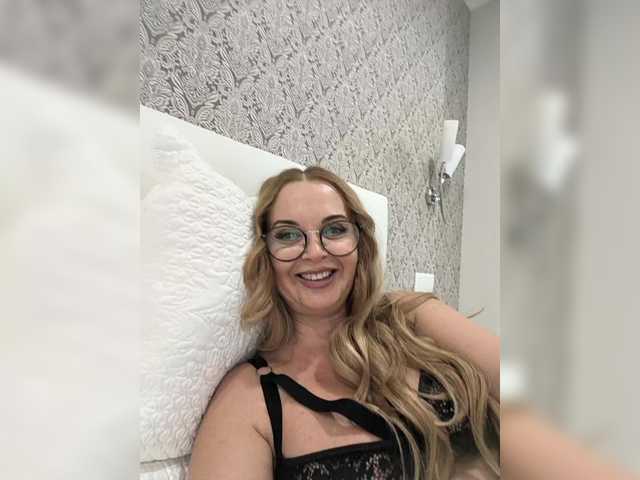 Sex chat gratuit in direct cu XxxSexyMilfxxX pe BongaCams
