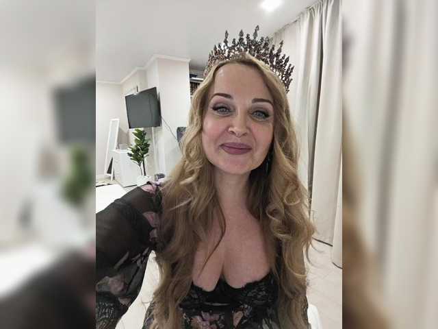 XxxSexyMilfxxX's BongaCams show and profile