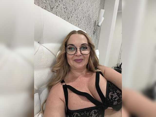 Sex chat gratuit in direct cu XxxSexyMilfxxX pe BongaCams