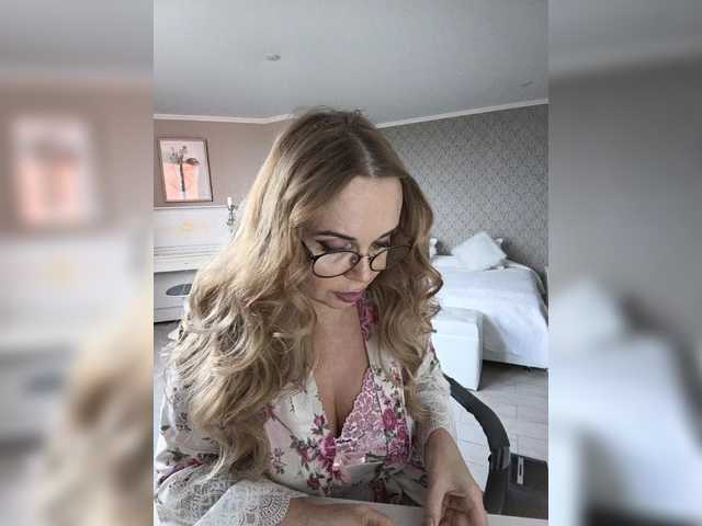 Sex chat gratuit in direct cu XxxSexyMilfxxX pe BongaCams