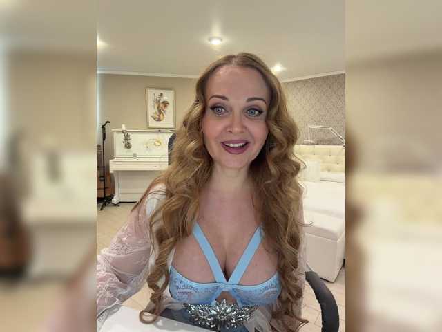 XxxSexyMilfxxX's BongaCams show and profile