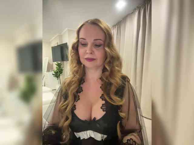 Milf_Zabava webcam
