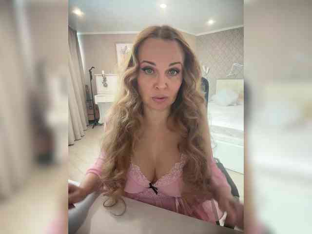 Milf_Zabava webcam