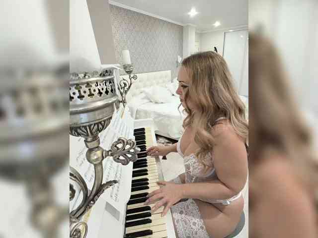 Milf_Zabava webcam