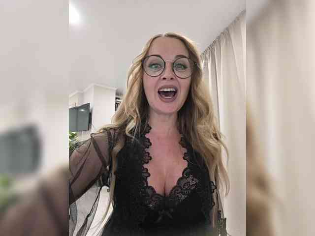 Milf_Zabava webcam