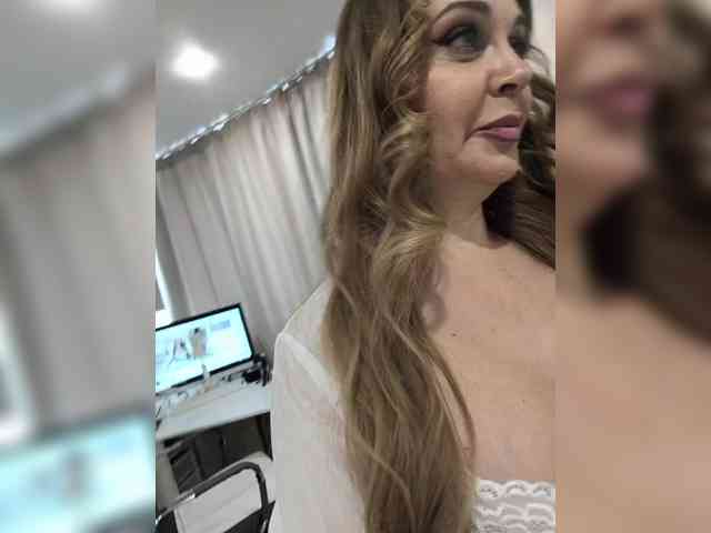 Milf_Zabava webcam