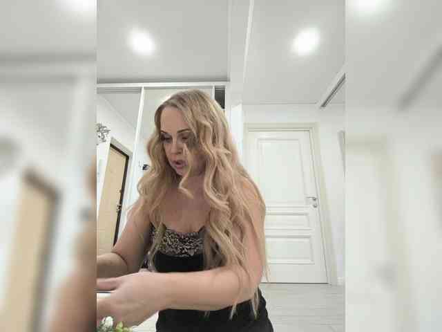 Milf_Zabava webcam
