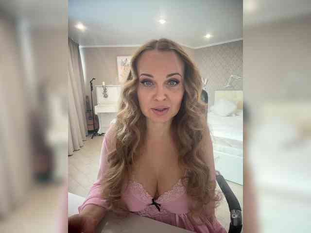 Milf_Zabava webcam