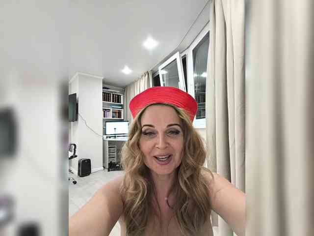 XxxSexyMilfxxX's webcam live show