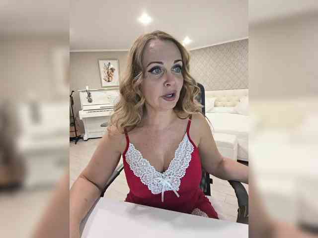 Milf_Zabava webcam