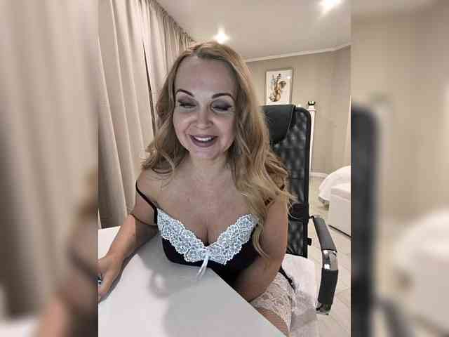 Milf_Zabava webcam