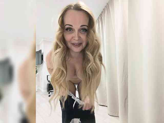 Milf_Zabava webcam