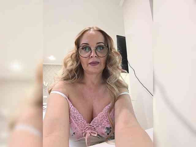 XxxSexyMilfxxX Live Webcam on BongaCams