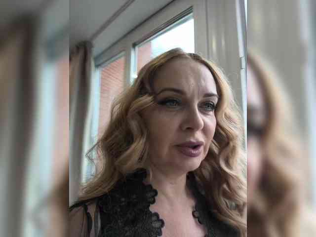 Milf_Zabava webcam