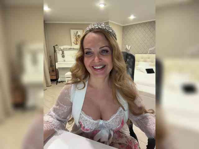 Milf_Zabava webcam