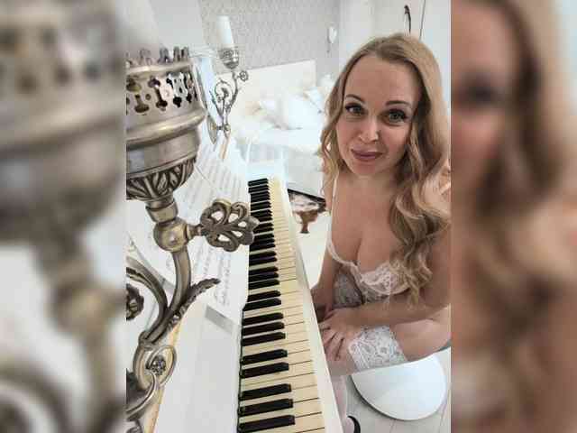 Milf_Zabava webcam