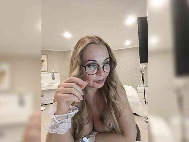 XxxSexyMilfxxX Live Webcam on BongaCams