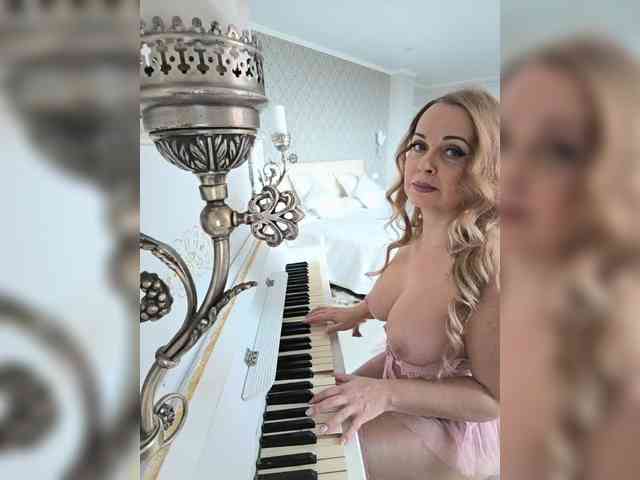 Milf_Zabava webcam