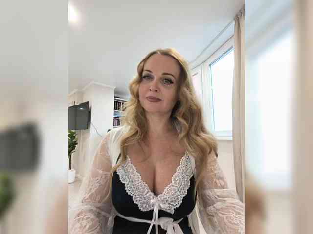 Milf_Zabava webcam