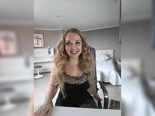 Milf_Zabava webcam