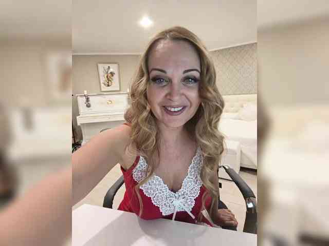 Milf_Zabava webcam