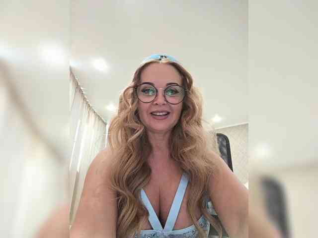 XxxSexyMilfxxX's webcam live show