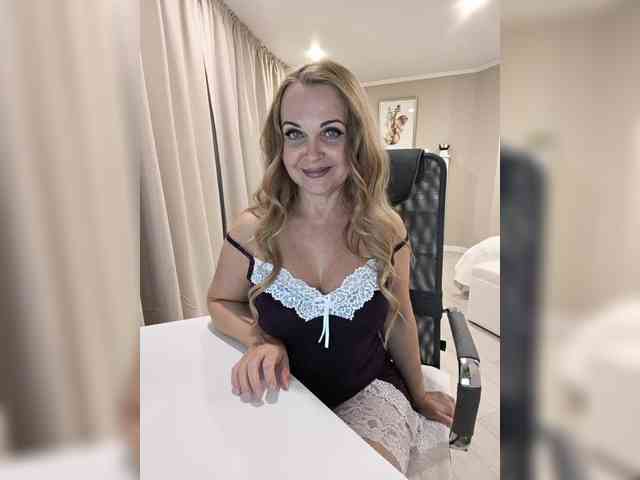 Milf_Zabava webcam