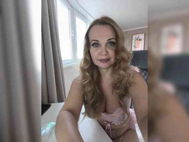 Milf_Zabava webcam