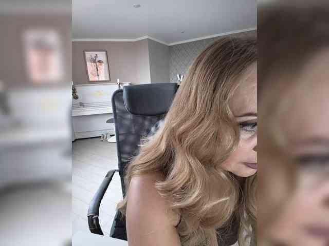 Milf_Zabava webcam