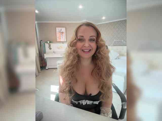 Milf_Zabava webcam