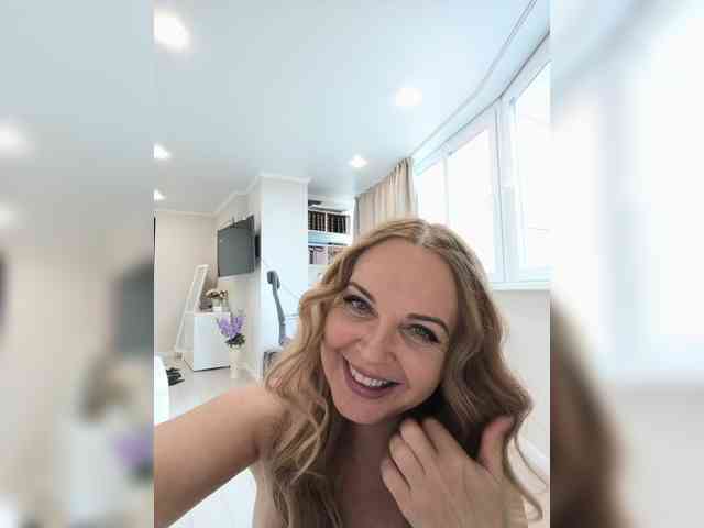 Milf_Zabava webcam
