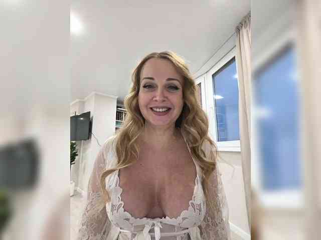 Milf_Zabava webcam