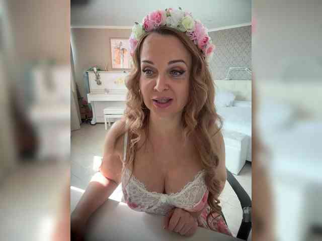 Milf_Zabava webcam
