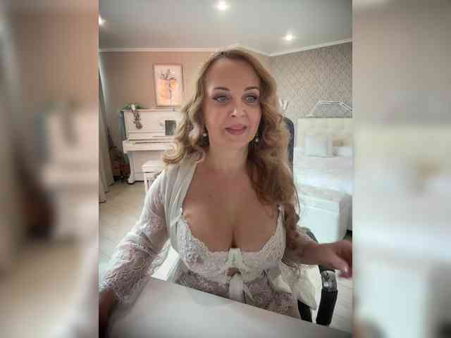 Milf_Zabava webcam