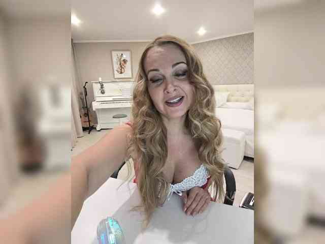 Milf_Zabava webcam