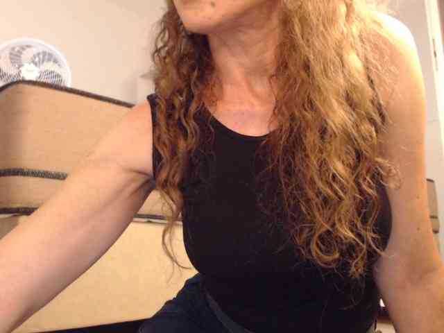 Marilyn241012 Live Webcam on BongaCams