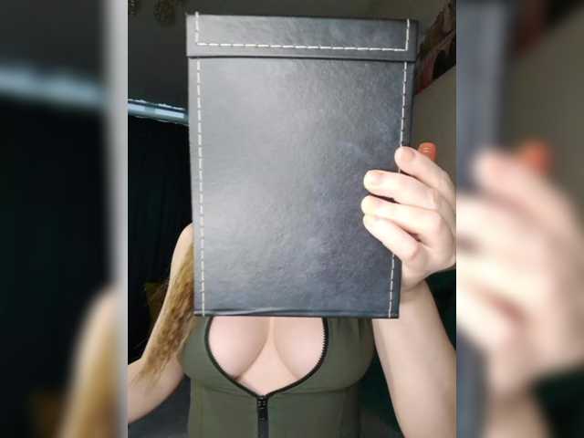 Juliberry1's BongaCams show and profile