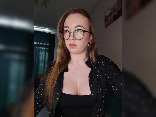Juliberry1's BongaCams show and profile
